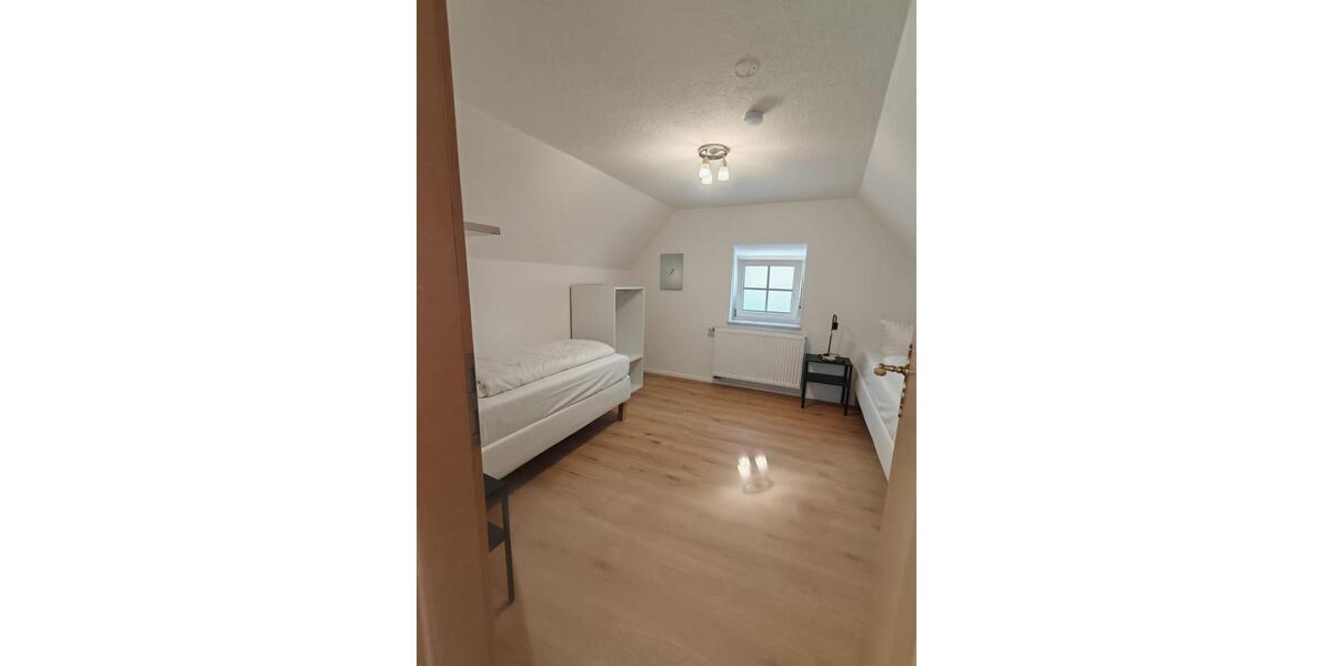 Wohnen auf Zeit Günzburg - 4 Zimmer, 90 m&sup2;, 2.340&euro; | Angebot:26425685