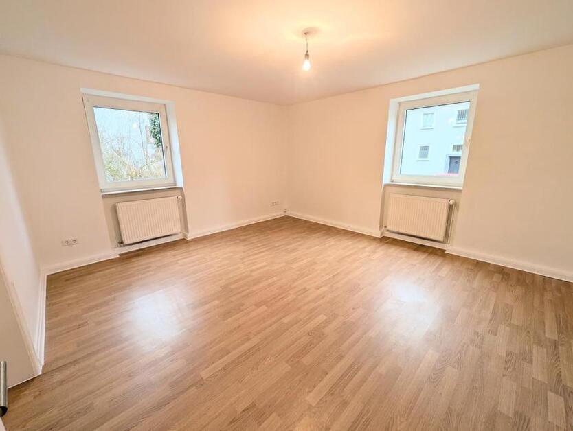 **Was will man mehr? Erdgeschoss, eigener Garten und neues Tageslichtbad* zimmer