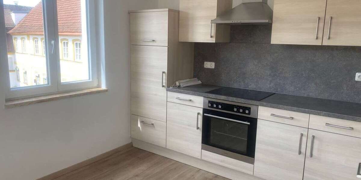 Etagenwohnung Siegenburg - 5 Zimmer, 130 m&sup2;, 1.100&euro; | Angebot:26463842
