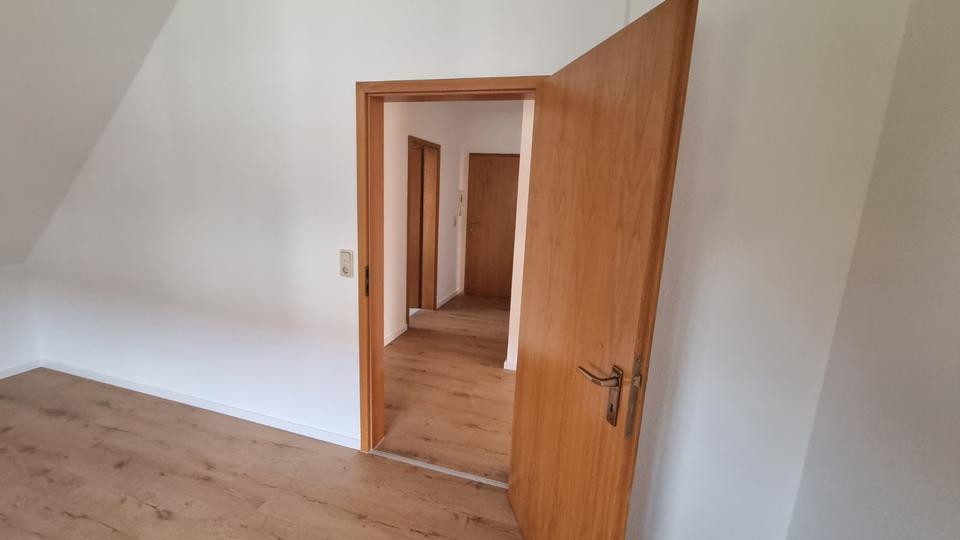 Dachgeschoßwohnung Bad Neustadt an der Saale - 2 Zimmer, 68 m&sup2;, 600&euro; | Angebot:25292374