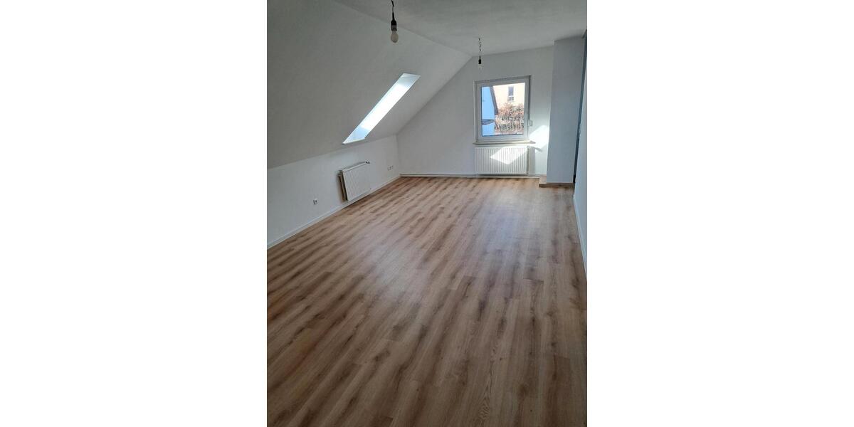 Dachgeschoßwohnung Petershagen - 2 Zimmer, 37 m&sup2;, 333&euro; | Angebot:25414860