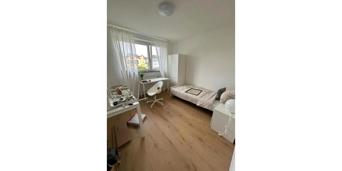 Wohnen auf Zeit Kaiserslautern Engelshof - 1 Zimmer, 11 m&sup2;, 500&euro; | Angebot:26695909