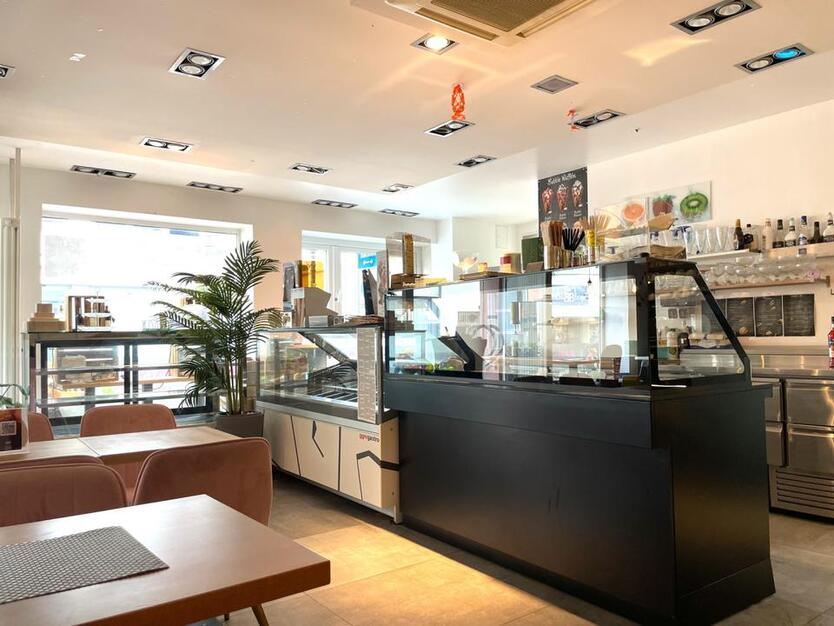 Voll ausgestattetes Café in gut frequentierter Innenstadtlage