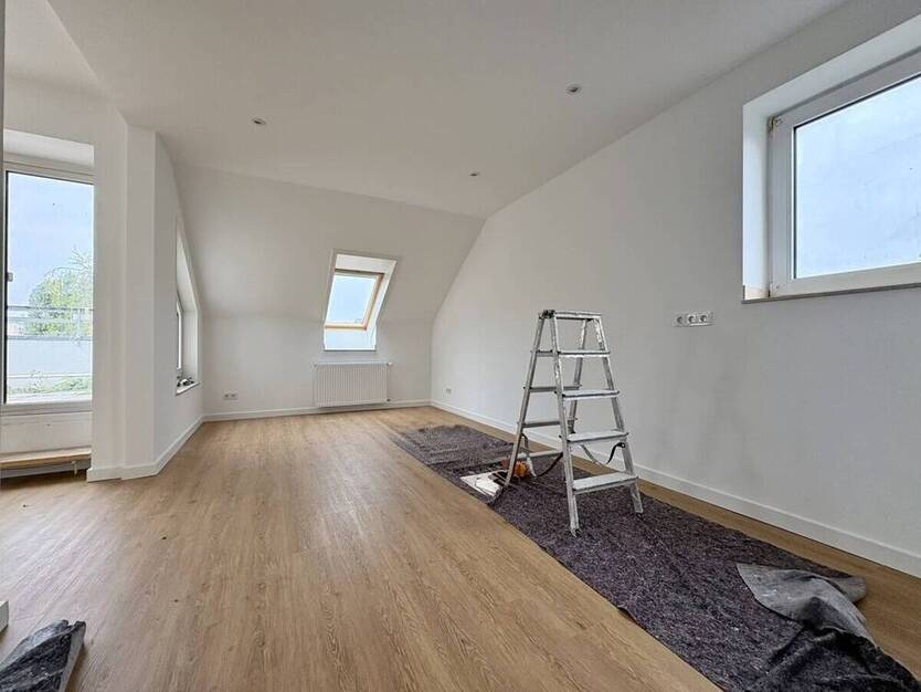 Umfassend sanierte 3-Zimmer-Wohnung mit Balkon in Düsseldorf-Niederkassel