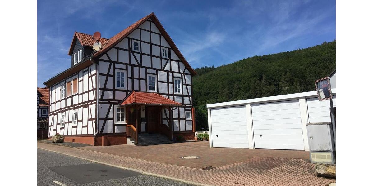 Erdgeschoßwohnung Rotenburg an der Fulda - 3 Zimmer, 90 m&sup2;, 550&euro; | Angebot:25793872