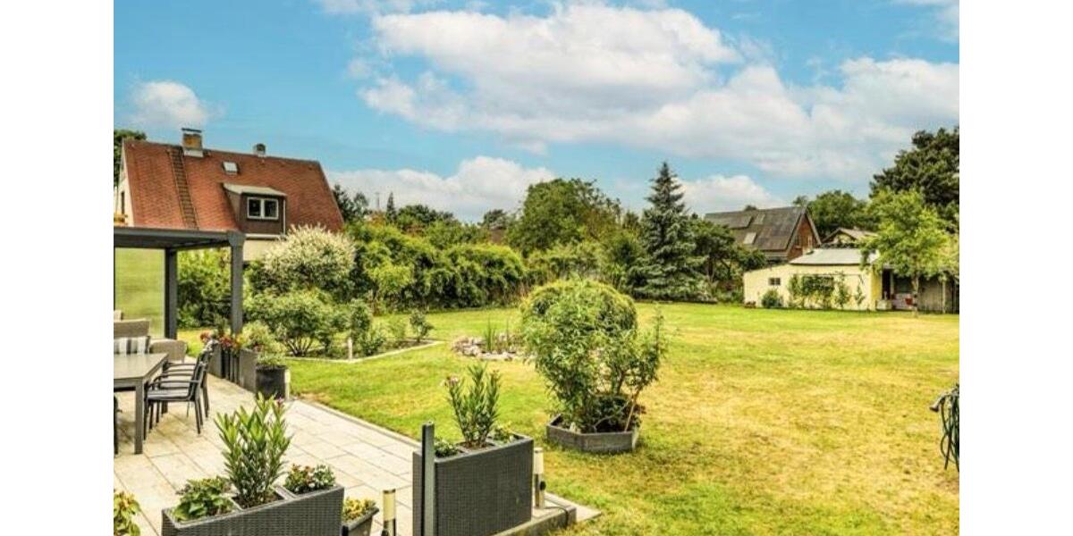 Einfamilienhaus Berlin Treptow-Köpenick - 8 Zimmer, 218 m&sup2;, 3.200&euro; | Angebot:25899025