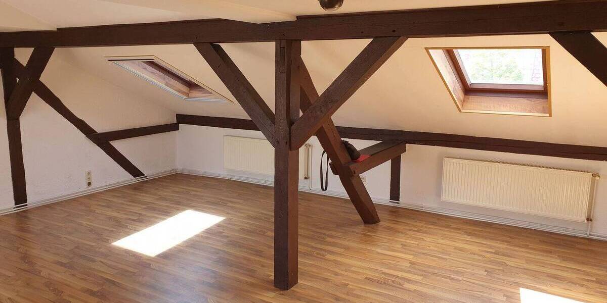 Etagenwohnung Bernburg - 2 Zimmer, 65 m&sup2;, 350&euro; | Angebot:26656757