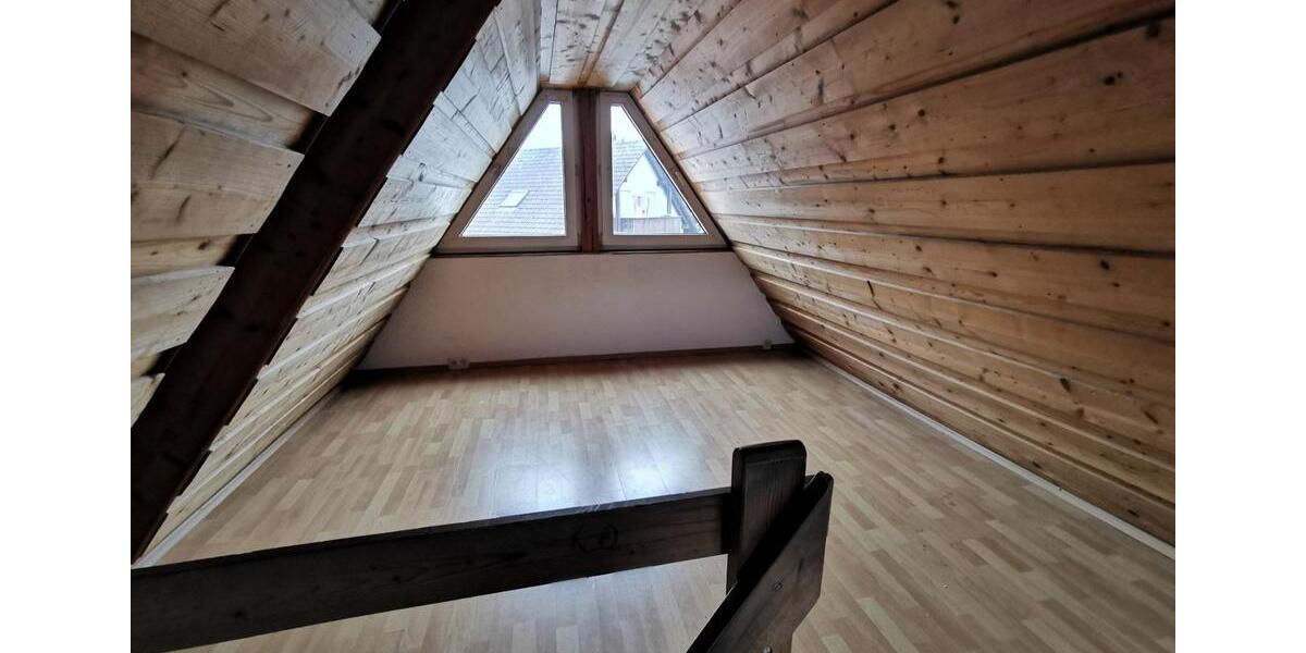 Dachgeschoßwohnung Elsenfeld - 4.5 Zimmer, 110 m&sup2;, 1.200&euro; | Angebot:24706574