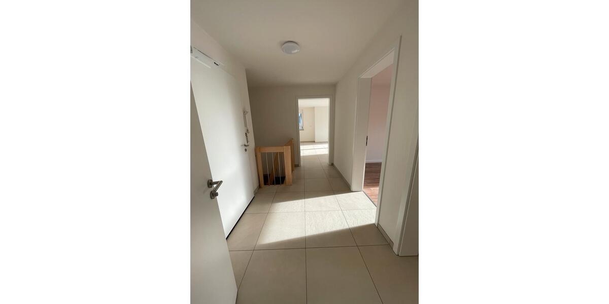 Terrassenwohnung Roding - 3 Zimmer, 89 m&sup2;, 900&euro; | Angebot:26587900