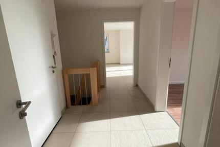 Wohnung Roding - 3 Zimmer, 89 m&sup2;, 900&euro; | Angebot:26587900