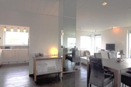 Tolle Penthhouse-Wohnung in direkter Citylage, komplett möbliert 2.5 zimmer