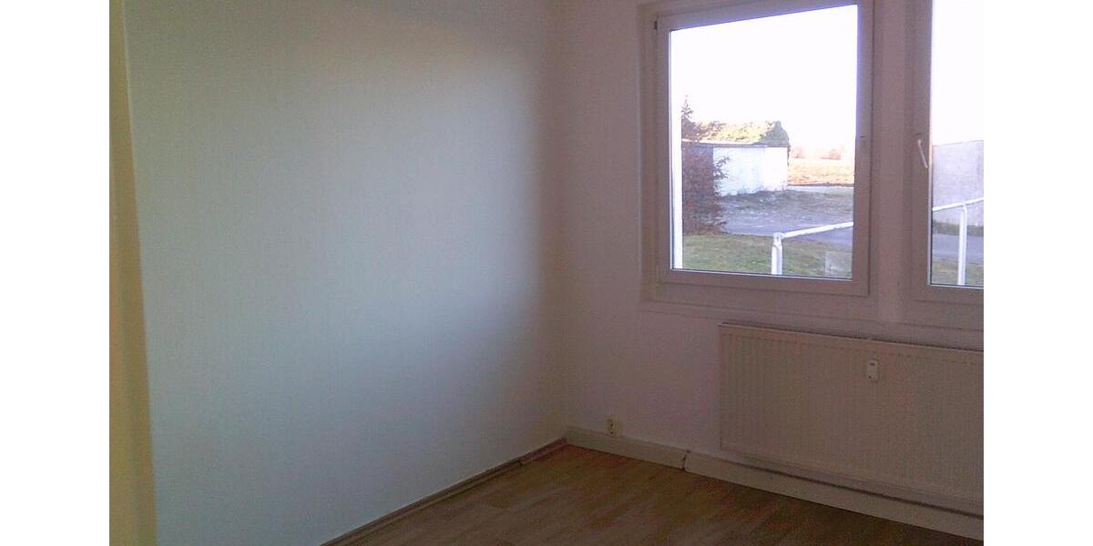 Erdgeschoßwohnung Rositz - 3 Zimmer, 56 m&sup2;, 255&euro; | Angebot:24755918