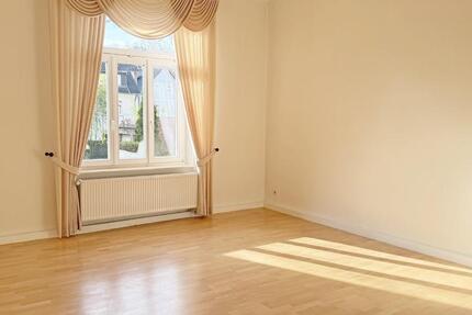 Exklusive 4 Zimmer-Altbauwohnung im Zentrum von Bad Oeynhausen 4 zimmer