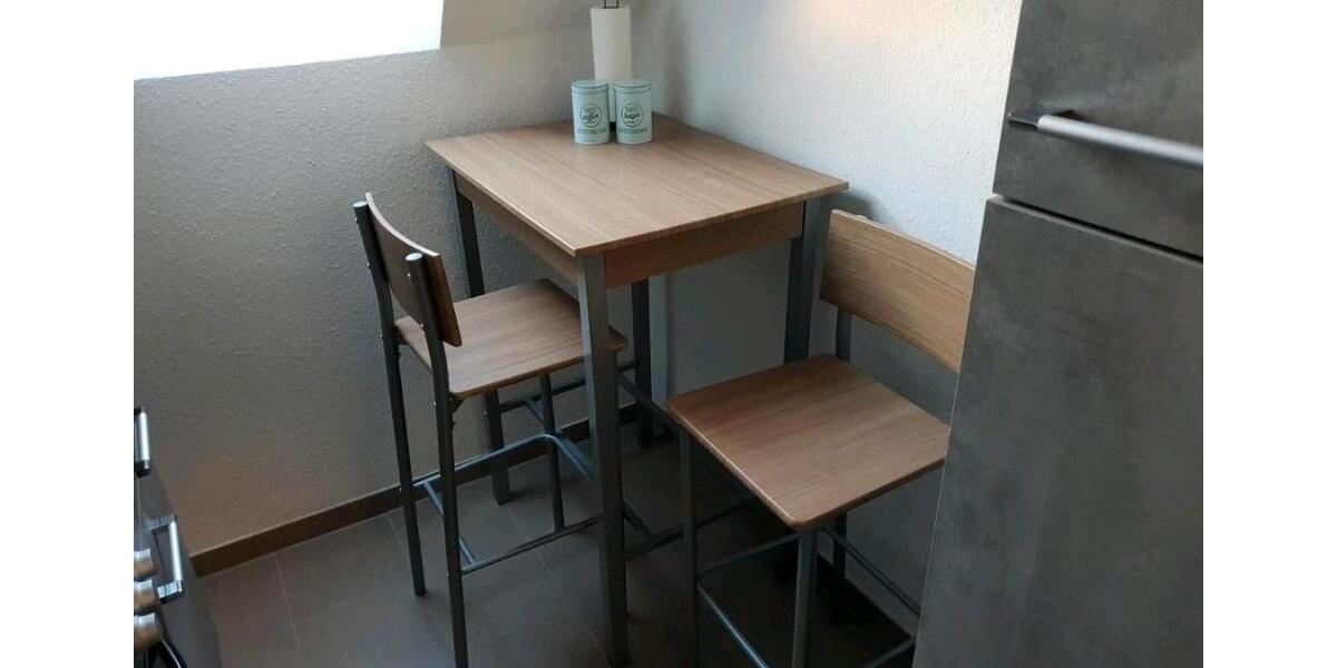 Dachgeschoßwohnung Emden - 2 Zimmer, 40 m&sup2;, 600&euro; | Angebot:25840769