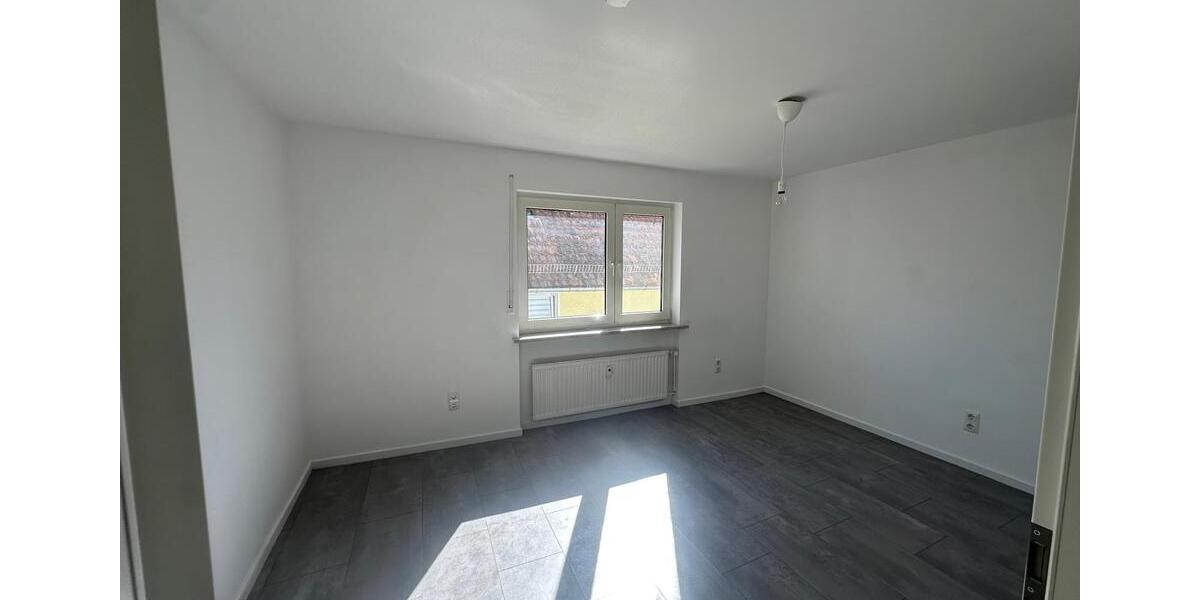 Etagenwohnung Hösbach - 3 Zimmer, 82 m&sup2;, 950&euro; | Angebot:26535731