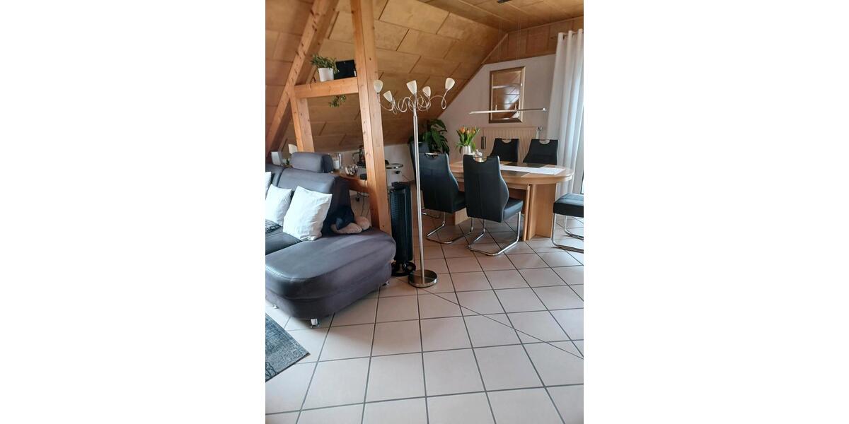 Dachgeschoßwohnung Amöneburg - 3 Zimmer, 110 m&sup2;, 1.045&euro; | Angebot:25129119