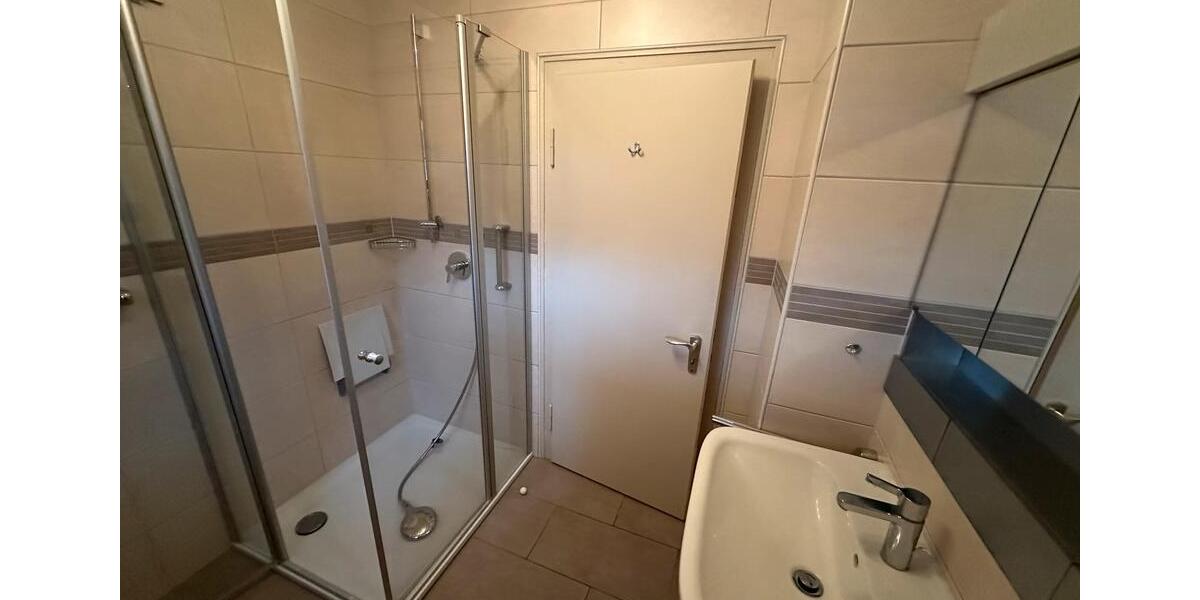 Erdgeschoßwohnung Kehl - 5 Zimmer, 150 m&sup2;, 1.200&euro; | Angebot:24788308