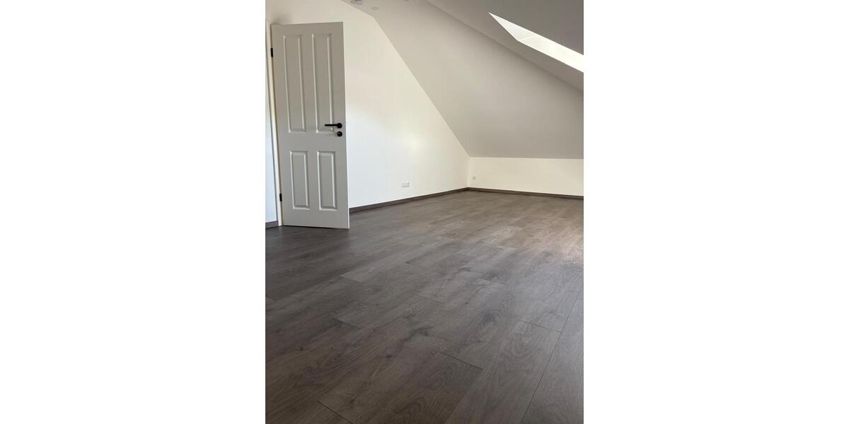 Etagenwohnung Langerwehe - 5 Zimmer, 200 m&sup2;, 1.999&euro; | Angebot:25311559