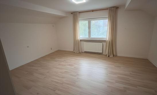 Dachgeschoßwohnung Waldsolms - 2 Zimmer, 75 m&sup2;, 750&euro; | Angebot:25752110