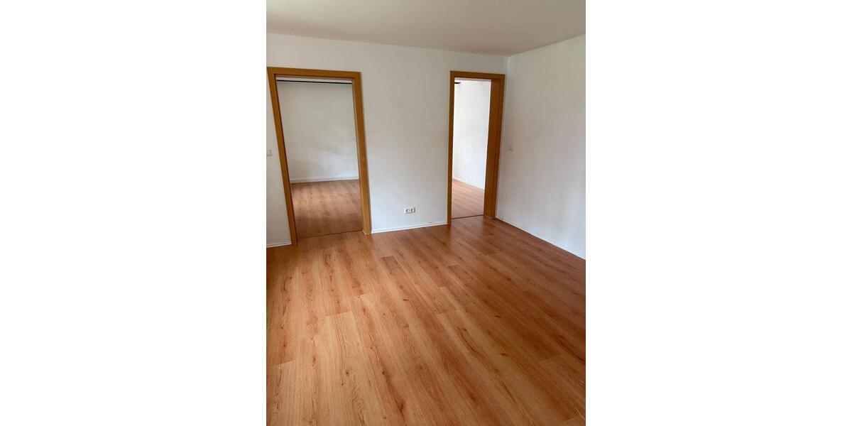 Etagenwohnung Oberschöna - 3 Zimmer, 60 m&sup2;, 400&euro; | Angebot:26488777