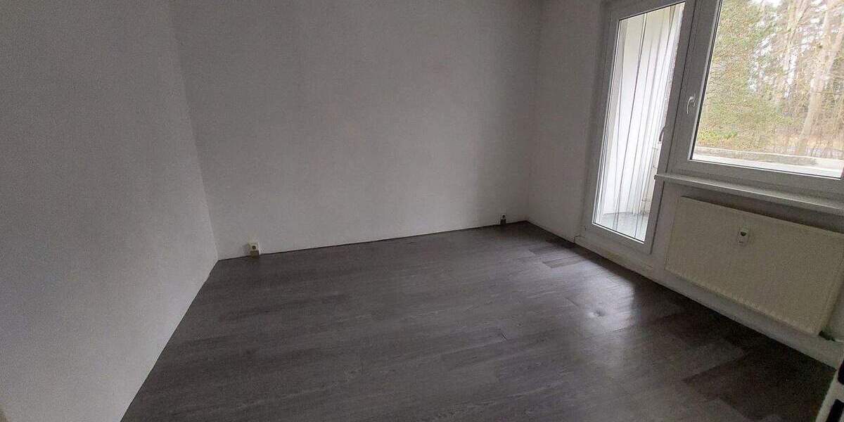 Etagenwohnung Müncheberg - 4 Zimmer, 76 m&sup2;, 700&euro; | Angebot:25797001