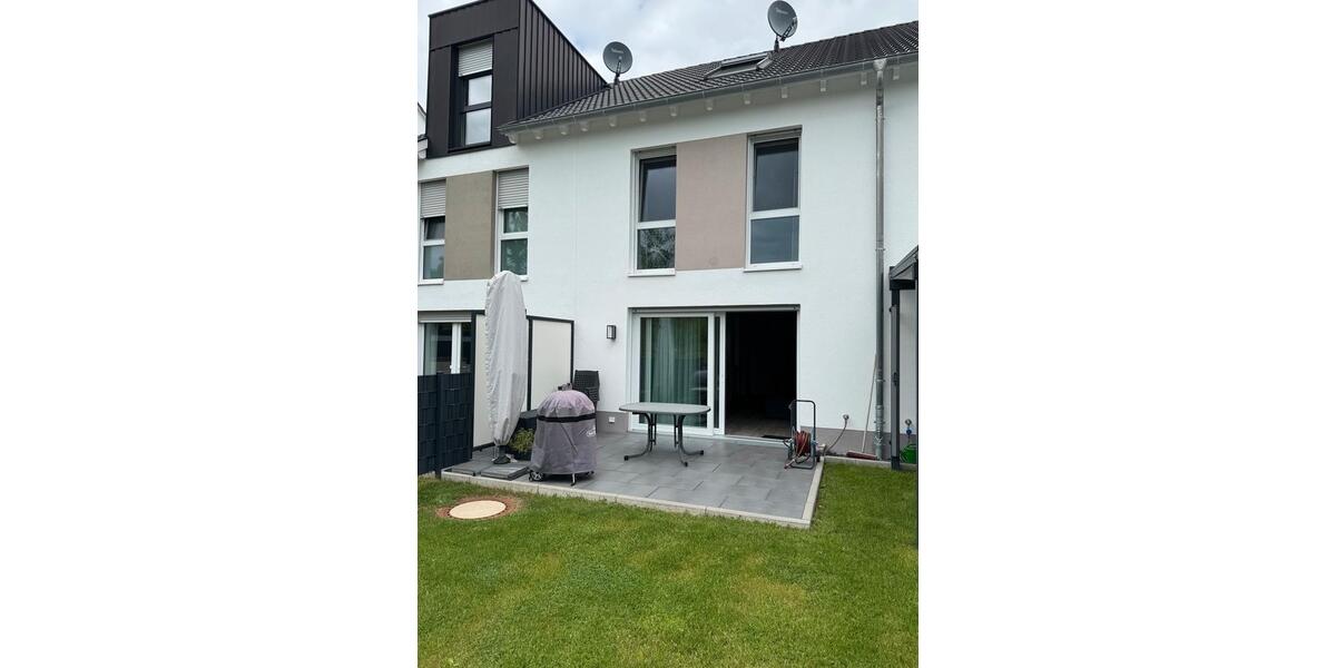 Reihenhaus Bad Endbach - 6 Zimmer, 128 m&sup2;, 1.350&euro; | Angebot:26383123