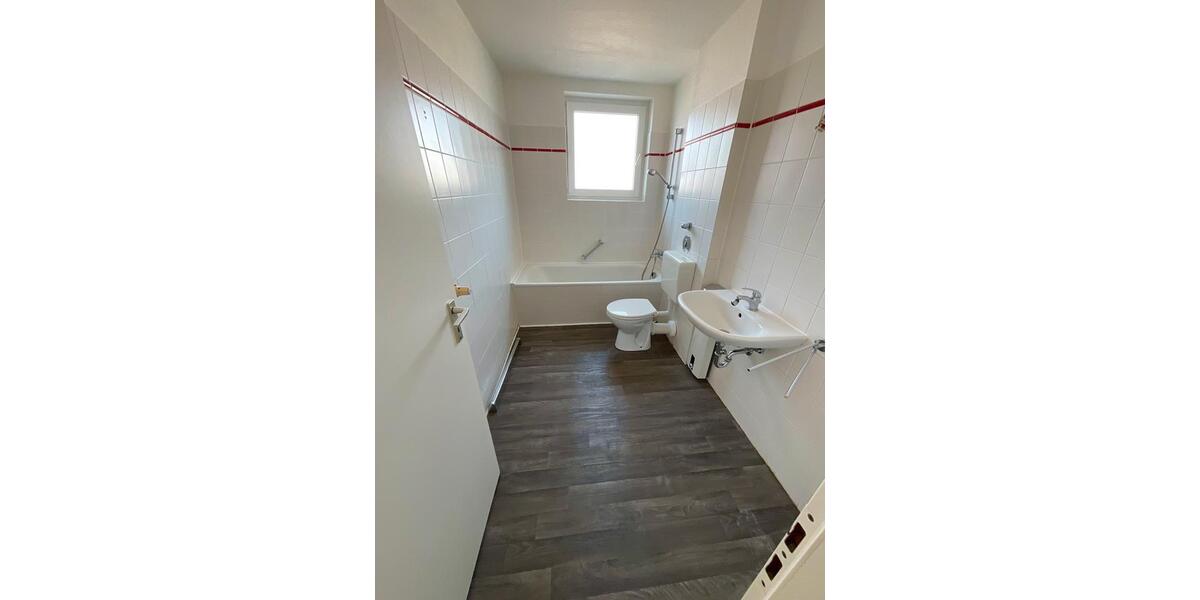 Etagenwohnung Langenhagen - 3 Zimmer, 84 m&sup2;, 807&euro; | Angebot:26599585