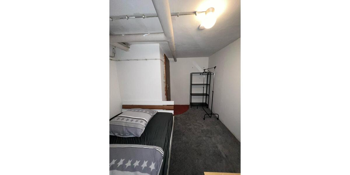 Wohnen auf Zeit Erkrath - 14 Zimmer, 200 m&sup2;, 600&euro; | Angebot:25550416