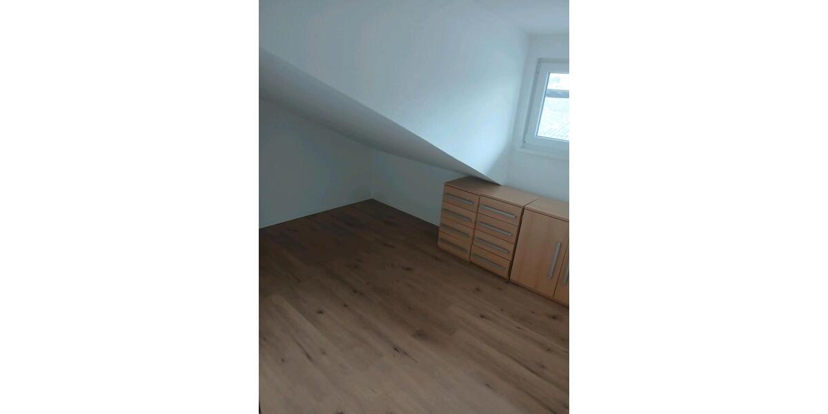 Dachgeschoßwohnung Olsberg - 4 Zimmer, 75 m&sup2;, 750&euro; | Angebot:24639604