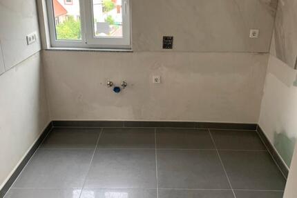 Kleine 4 ZW, DG, neu saniert in Großheubach 4 zimmer