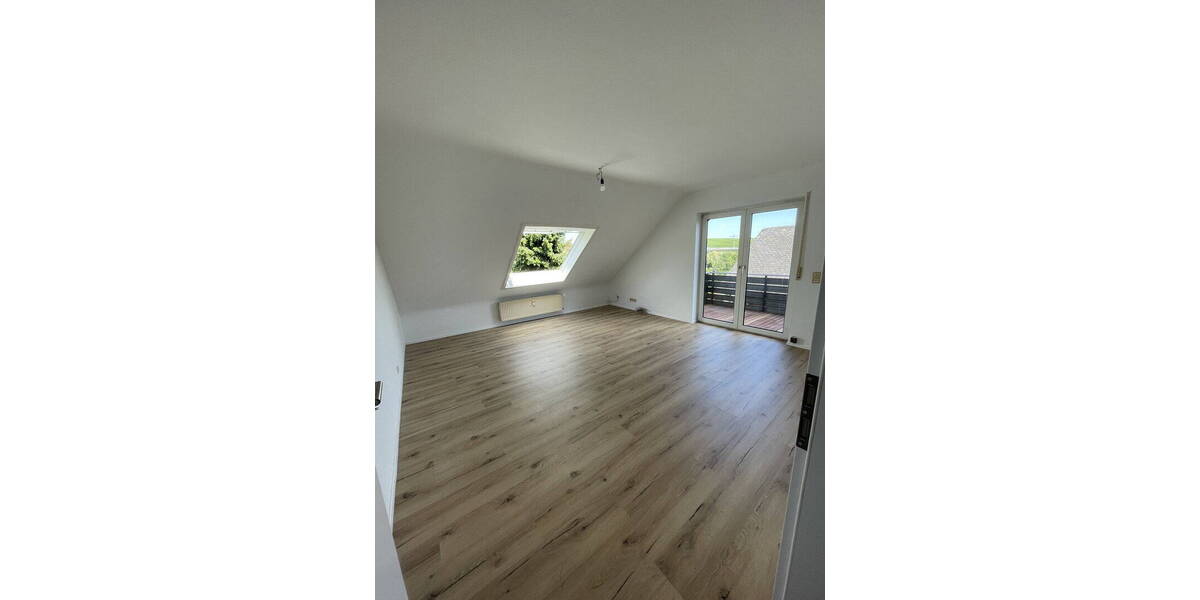 Etagenwohnung Eltville am Rhein Eltville - 2 Zimmer, 75 m&sup2;, 1.030&euro; | Angebot:26795257