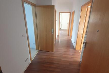 Helle 3Zimmer-Wohnung mit neuem Balkon nähe Bahnhof 3 zimmer