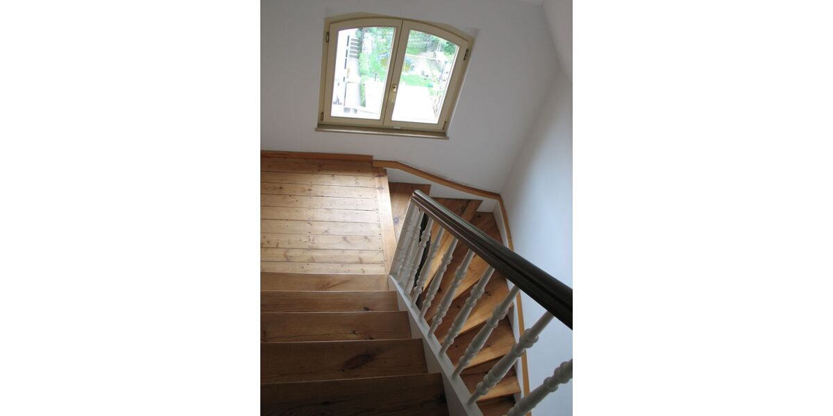 3 Raum Wohnung im DG im denkmalgeschützten Altbau in Kahla 3 zimmer