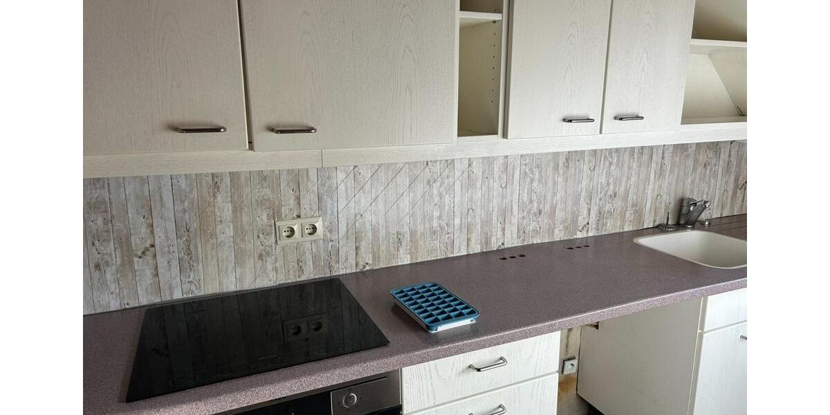 Dachgeschoßwohnung Markgröningen - 3 Zimmer, 100 m&sup2;, 1.100&euro; | Angebot:24513320