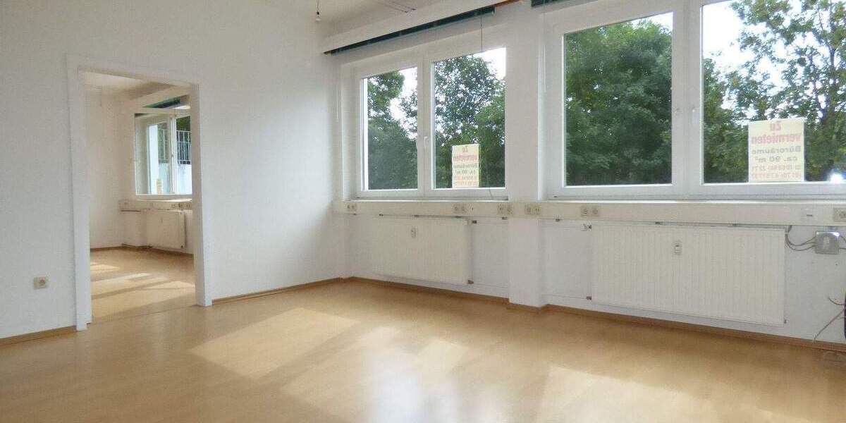 Gewerbeobjekt St. Ingbert Rentrisch - 3 Zimmer, 82 m&sup2;, 380&euro; | Angebot:24789912