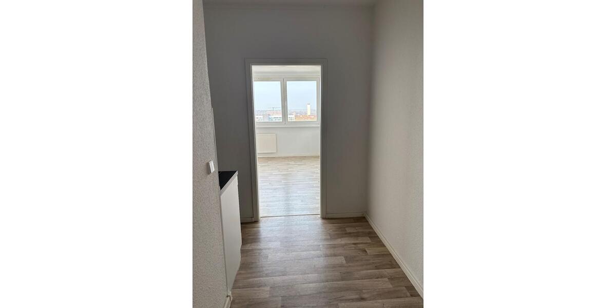 Etagenwohnung Neubrandenburg - 1 Zimmer, 24 m&sup2;, 240&euro; | Angebot:25987577