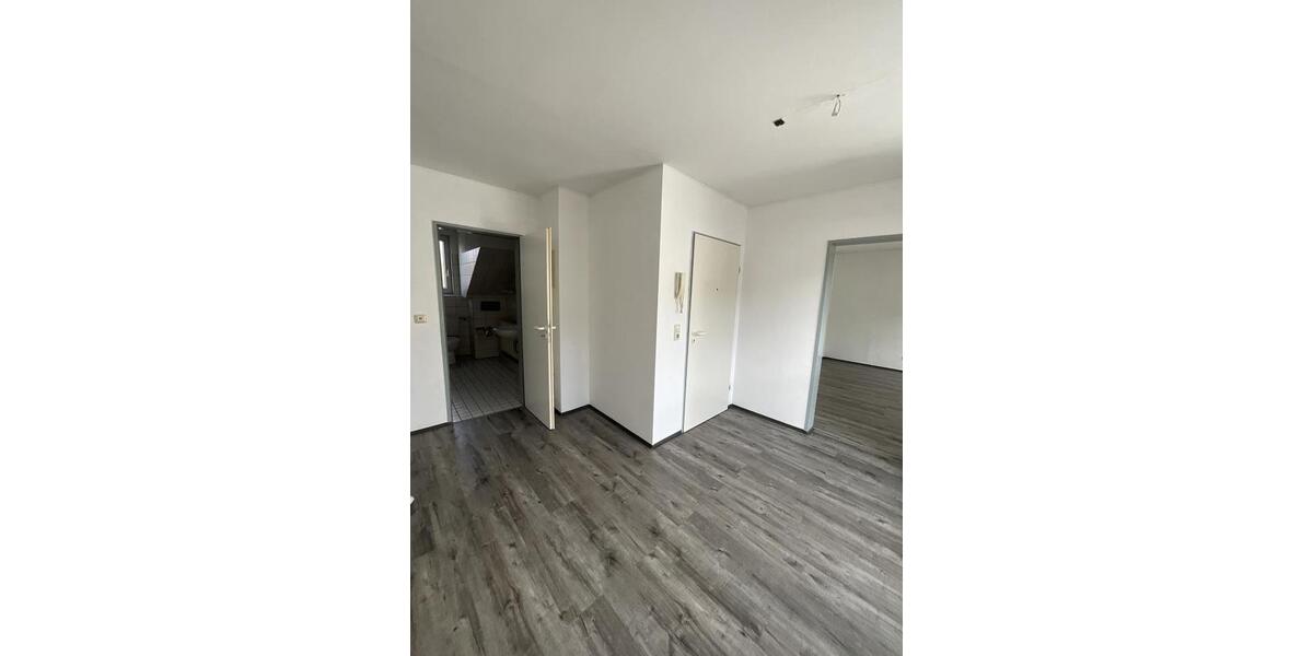 Dachgeschoßwohnung Plettenberg - 2 Zimmer, 67 m&sup2;, 499&euro; | Angebot:23393115