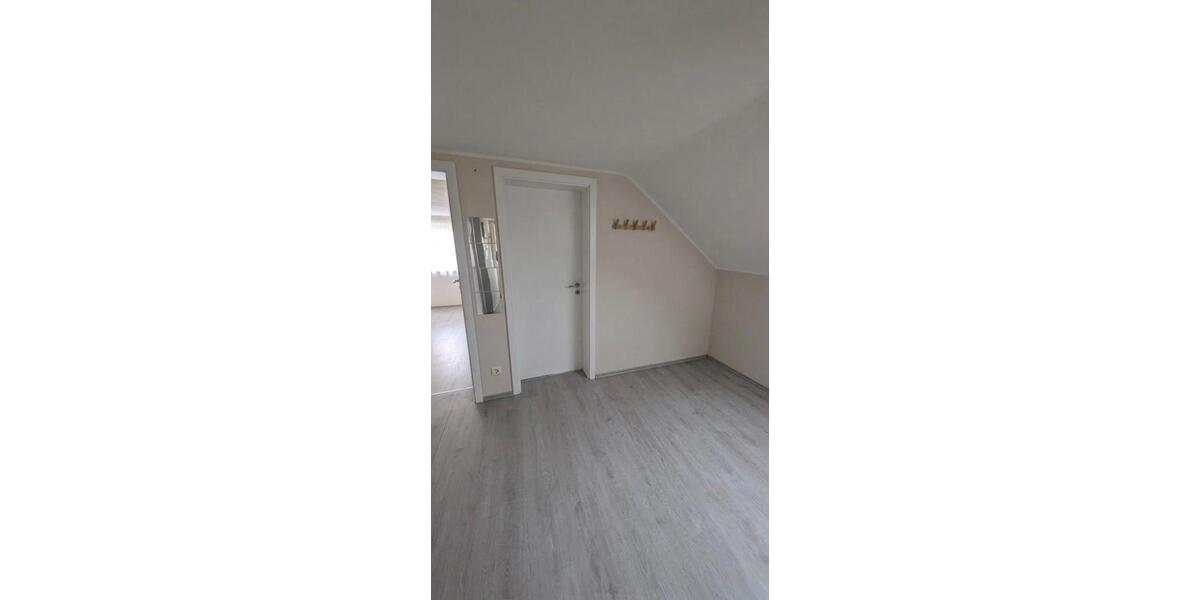 Dachgeschoßwohnung Finnentrop - 3 Zimmer, 75 m&sup2;, 650&euro; | Angebot:25967557