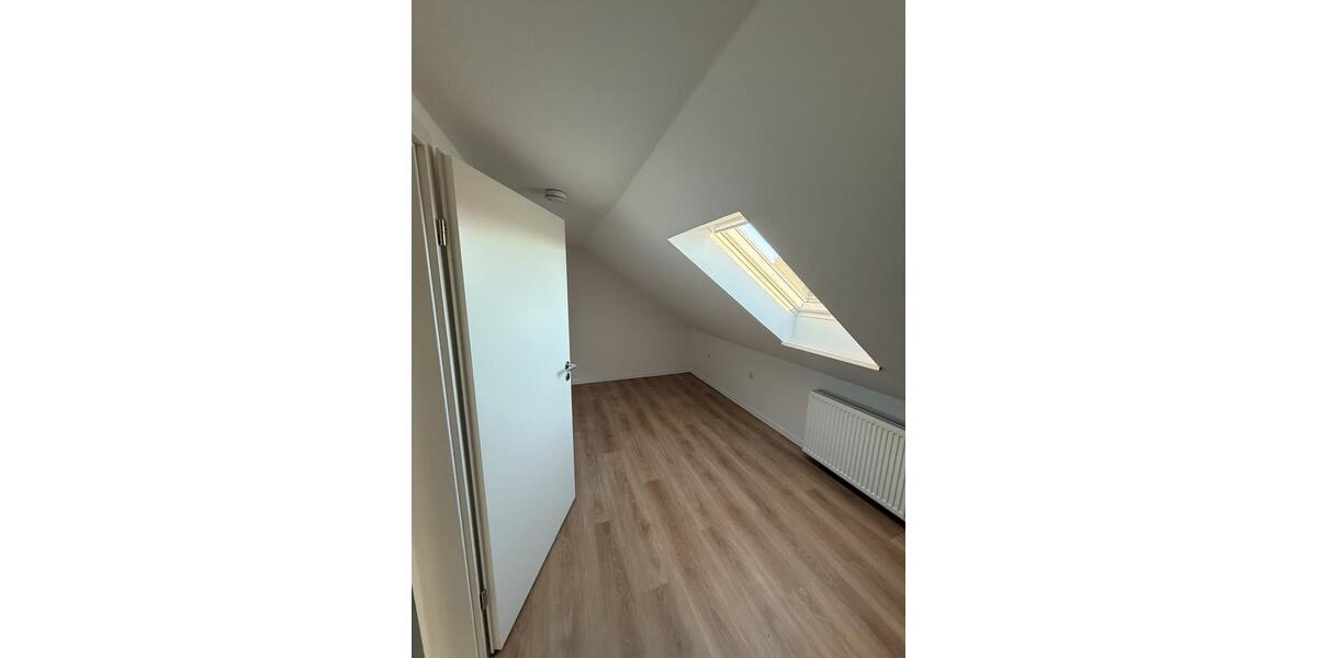 Dachgeschoßwohnung Wathlingen - 2 Zimmer, 50 m&sup2;, 550&euro; | Angebot:25989969