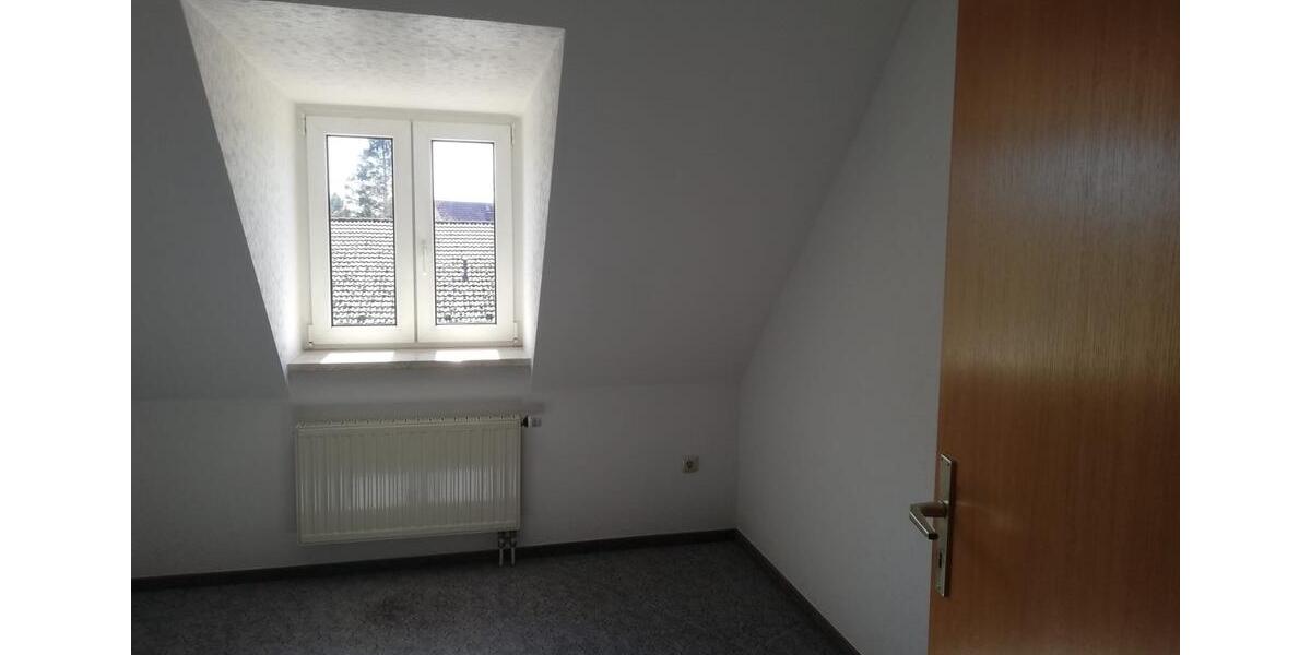 Dachgeschoßwohnung Zossen - 3 Zimmer, 65 m&sup2;, 800&euro; | Angebot:26497424