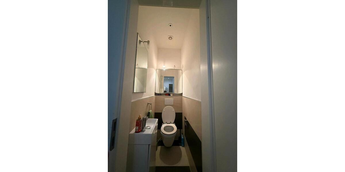 Erdgeschoßwohnung Düsseldorf Stadtbezirk 8 - 4 Zimmer, 100 m&sup2;, 1.800&euro; | Angebot:24755789