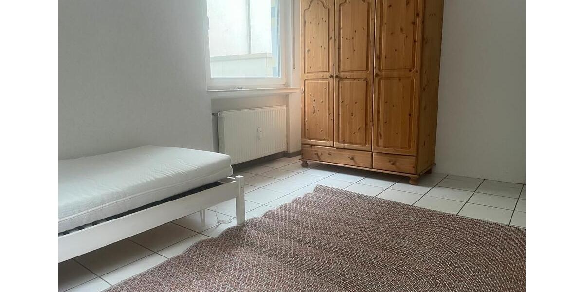 Wohnen auf Zeit Bischofsheim - 4 Zimmer, 92 m&sup2;, 350&euro; | Angebot:26510911
