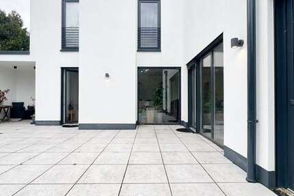 Wohnung zum Mieten in Frechen-Buschbell 2.075 € 134 m² 4 zimmer