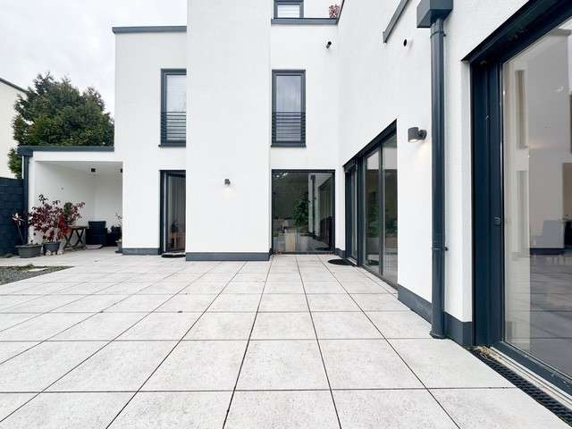 Wohnung zum Mieten in Frechen-Buschbell 2.075 € 134 m² 4 zimmer