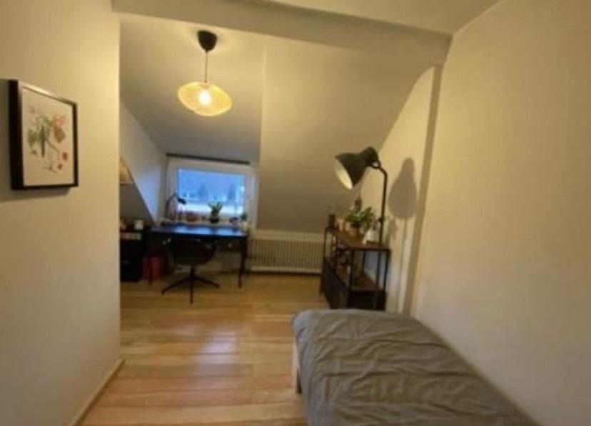 Wohnen auf Zeit Düsseldorf Oberbilk - 5 Zimmer, 84 m&sup2;, 470&euro; | Angebot:25929707