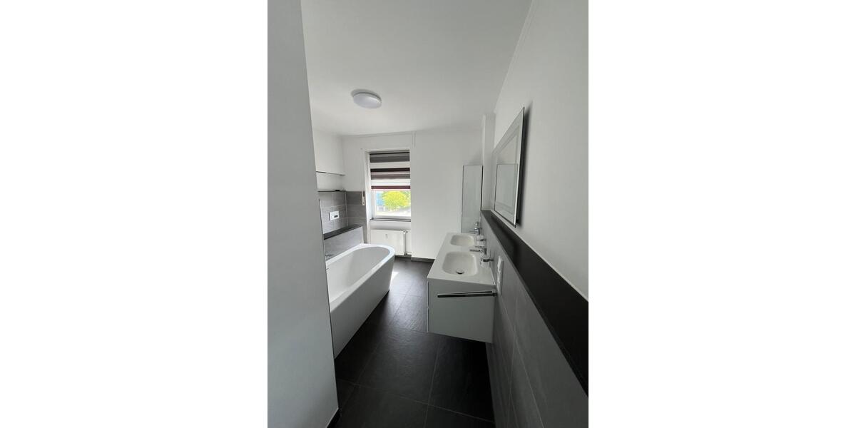 Einfamilienhaus Geilenkirchen - 3 Zimmer, 180 m&sup2;, 2.000&euro; | Angebot:26591592