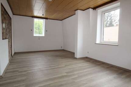 Wohnung Lunzenau - 4 Zimmer, 81 m&sup2;, 430&euro; | Angebot:25017279