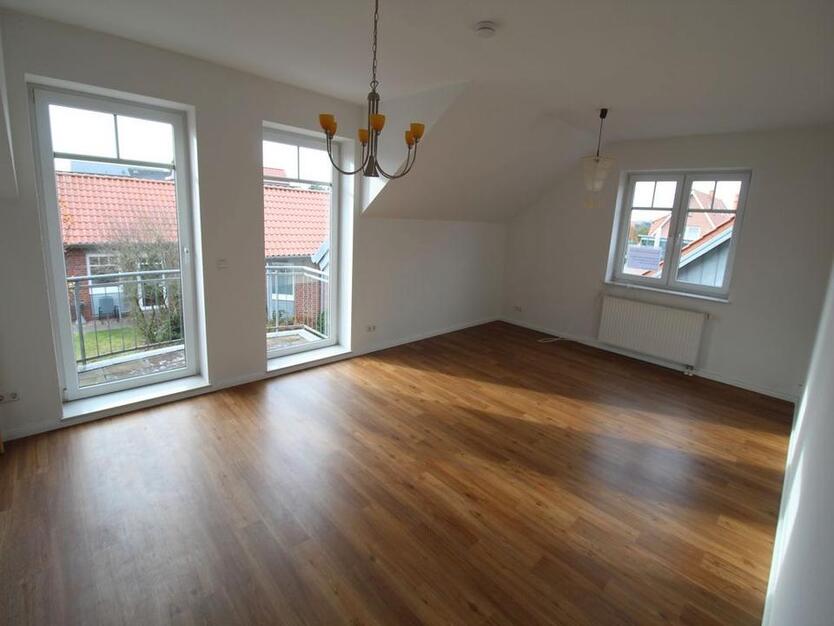 Große zentral gelegene 3 Zimmer-Wohnung mit Süd-Balkon und Stellplatz in Gnarrenburg