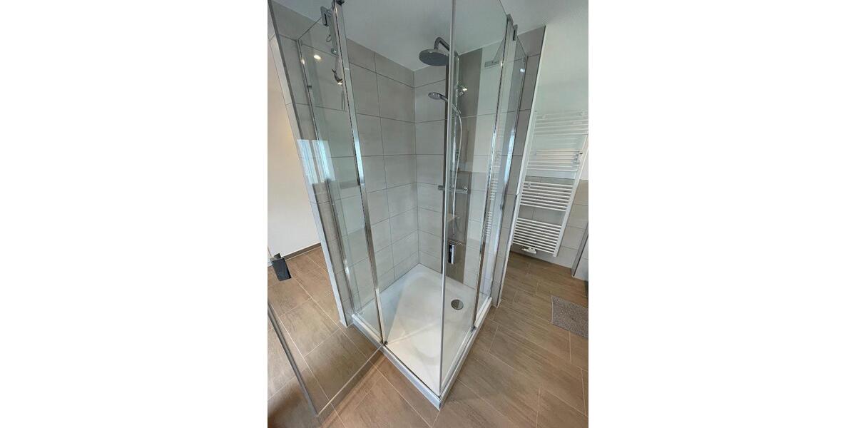 Dachgeschoßwohnung Duisburg Hamborn - 2 Zimmer, 82 m&sup2;, 758&euro; | Angebot:26562111