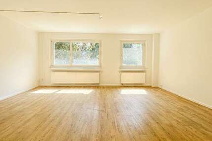 Wohnung Chemnitz Kappel - 2 Zimmer, 54 m&sup2;, 290&euro; | Angebot:27117514